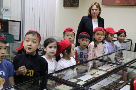 Окуучулар үчүн экскурсия