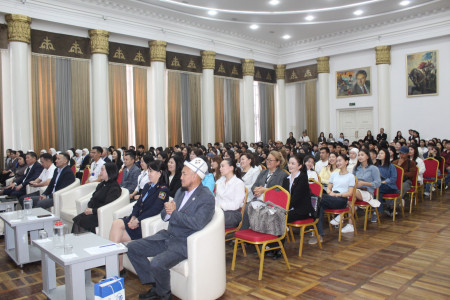 Финансы жарманкеси Ош шаарында